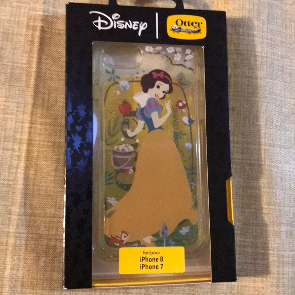 Disney Otterbox for the iPhone 7/8!!!